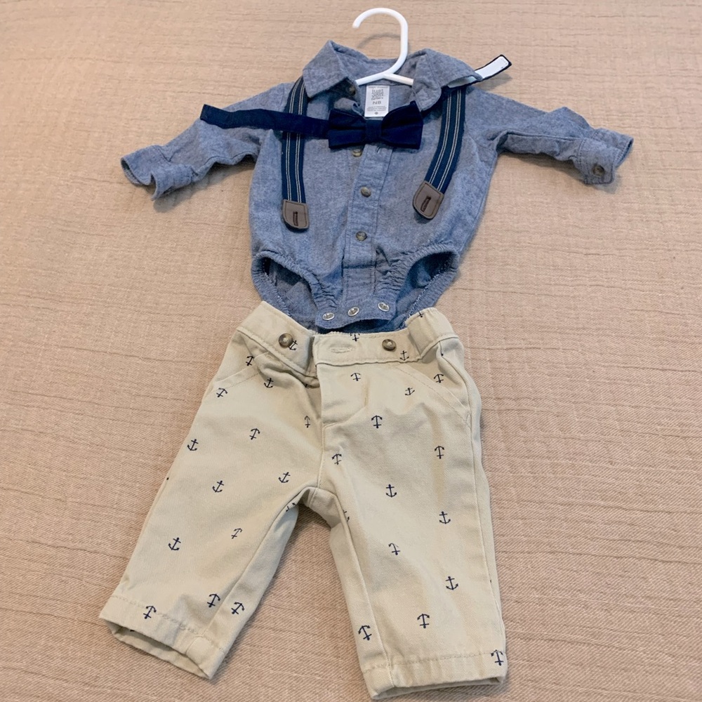 Adorable Newborn outfit Set - Picture 2 of 7